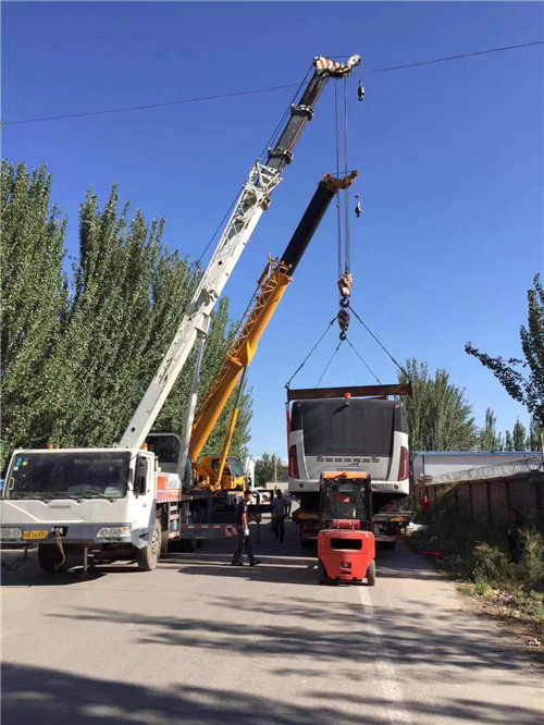 索县港口集装箱搬运案例